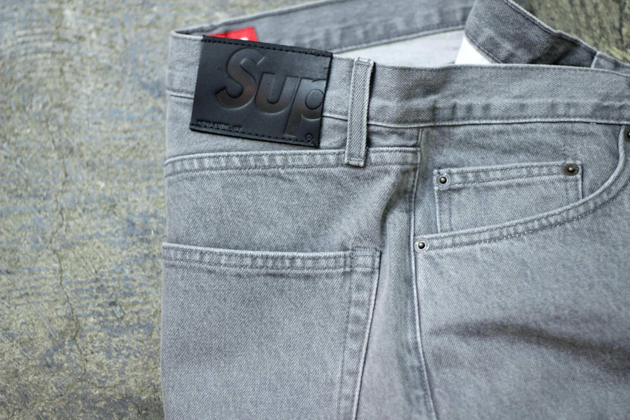 Supreme / 2015ss Washed Grey Slim Jeans | NICE des Clothing - blog -