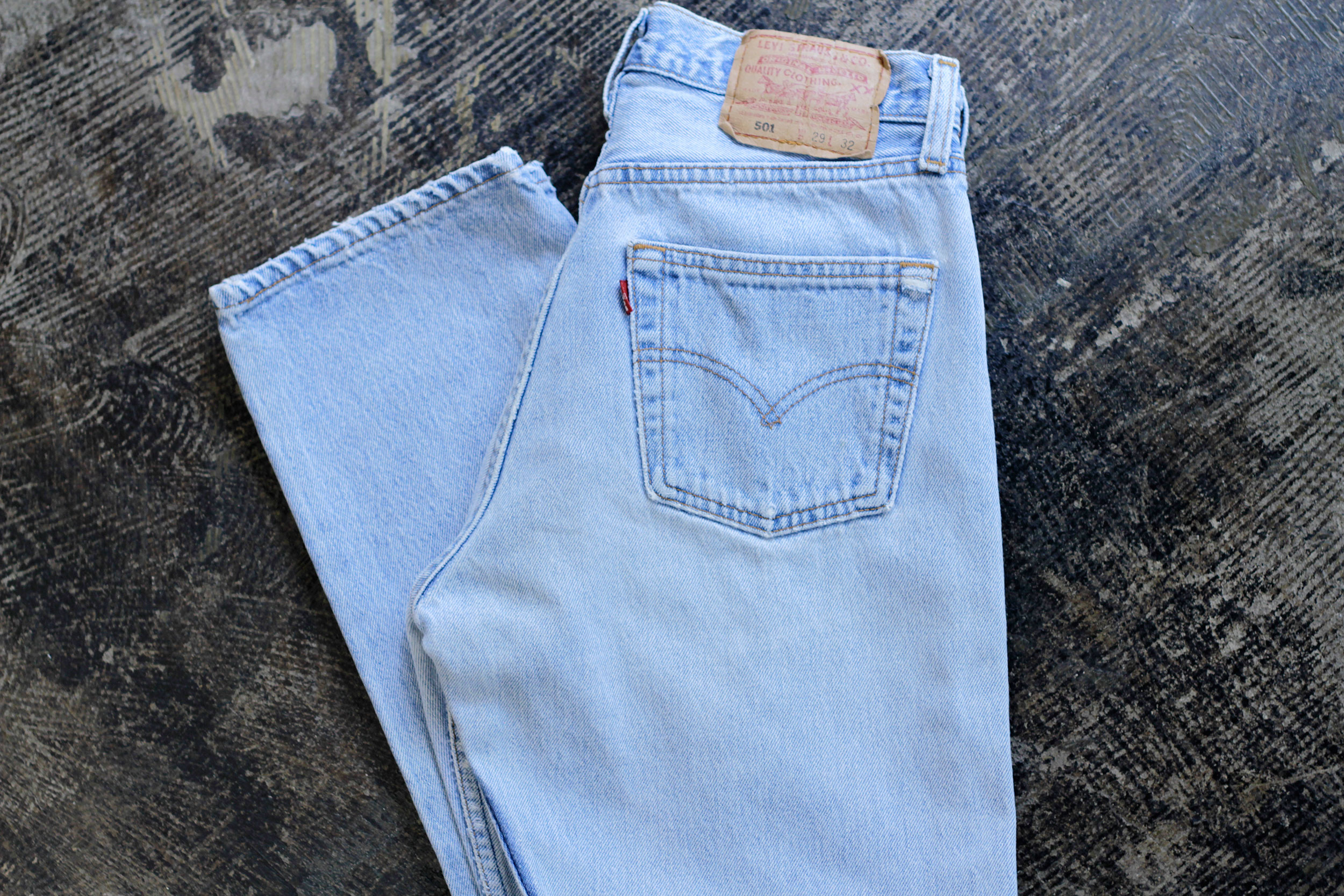 Levi's / Vintage 501 80′s 'Ice Blue Jeans' | NICE des