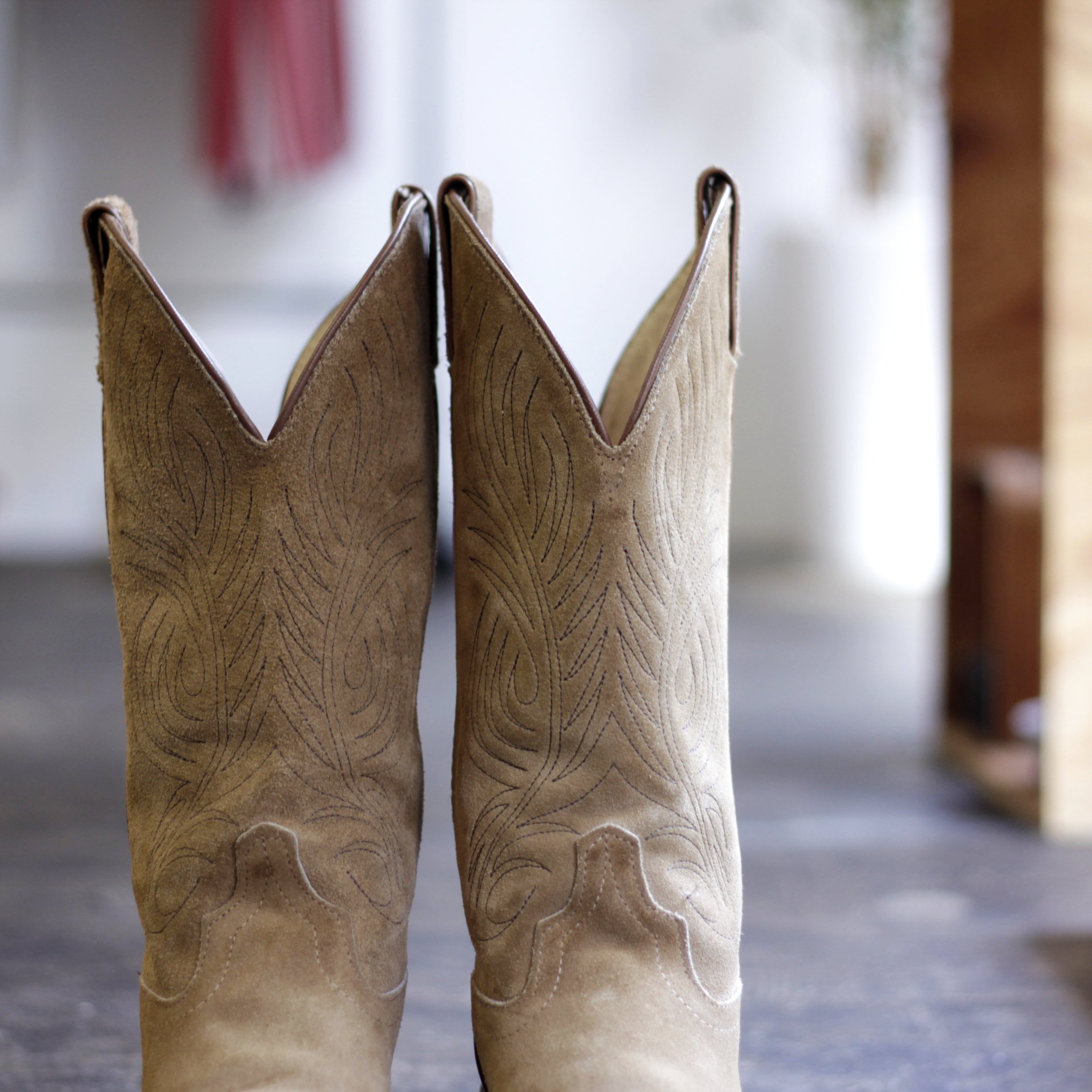 Laredo Vintage Suede Western Boots “Made in U.S.A.” | NICE des