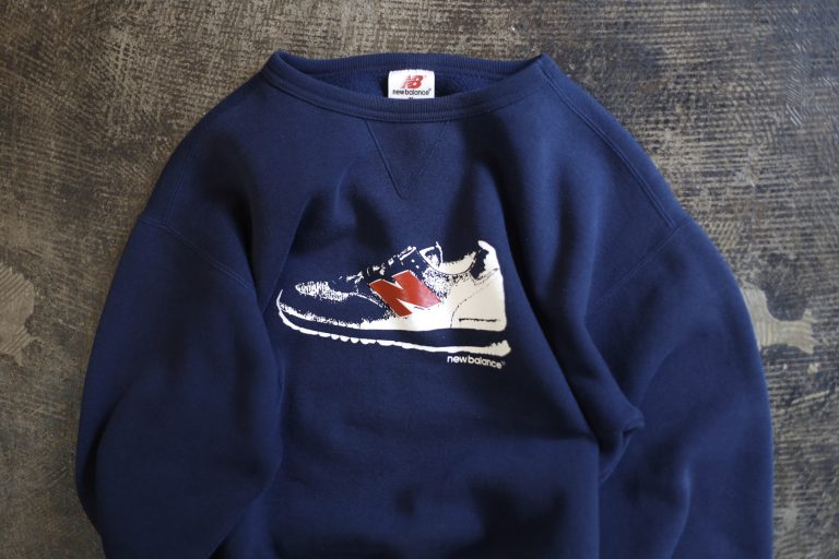 NEW BALANCE OLD 1990’s Front-V Sweat Shirt